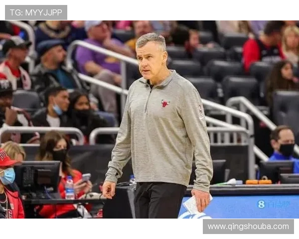 公牛队与主帅比利·多诺万达成多年续约协议 强化球队未来发展