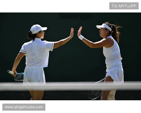 中网赛场徐一璠与杨钊煊携手强势闯入女双十六强再度引发热烈关注